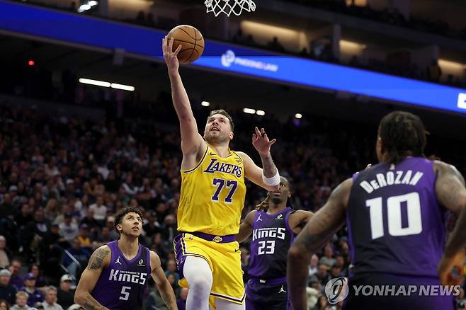 NBA 레이커스, 돈치치 42점 맹활약에도 무기력한 3연패