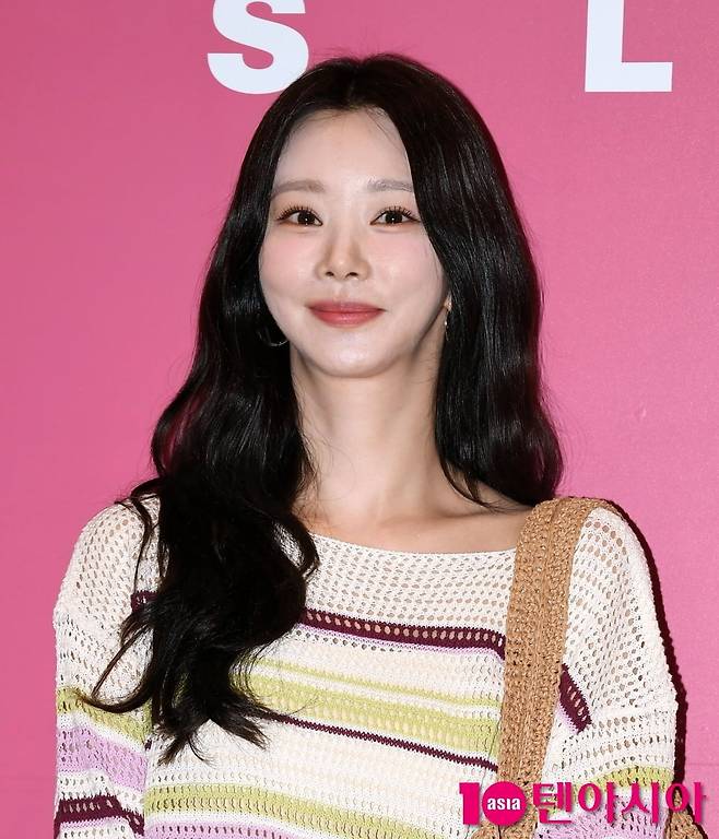 이주빈, 사기 범죄에 연루돼 법원 출석…역대급 증명사진의 후폭풍