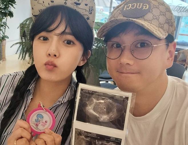 배우 강은비와 '얼짱' 출신 남편 변준필씨. /인스타그램