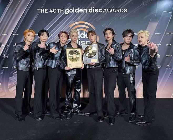 스트레이키즈 공식 X