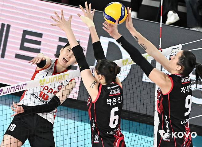 반등이 절실한 페퍼저축은행 에이스 박정아. 사진=KOVO