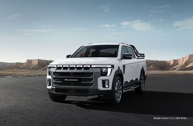 KG모빌리티의 신형 픽업트럭 ‘무쏘’. [사진 각 사]