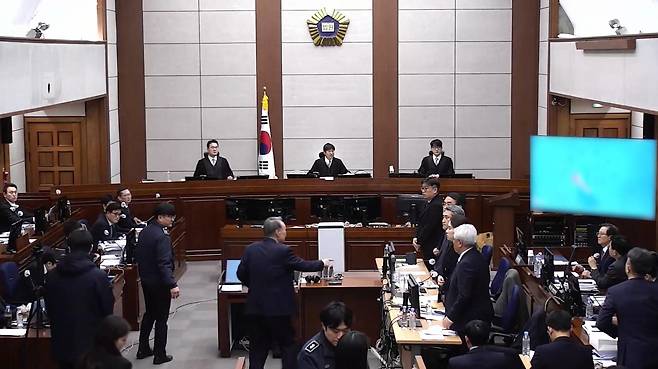 Former President Yoon Suk Yeol arrives for the second sentencing hearing on charges of leading an insurrection at the Seoul Central District Court in Seocho District, southern Seoul, on Jan. 13. [SEOUL CENTRAL DISTRICT COURT]