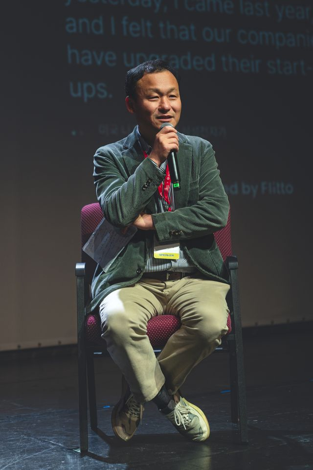 김명수 매경AX 대표가 10일(현지시간) 미국 캘리포니아 레드우드시티에서 열린 ‘UKF 82 스타트업 서밋 2026’ 세션에서 발언하고 있다. [사진=Roy Park]