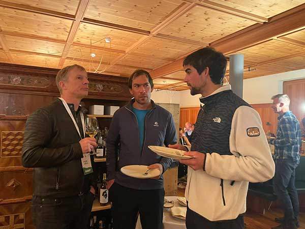 특별상 수상자 벵자맹 베드린(오른쪽), 본상 수상자 알레시 체센(가운데), 2007년 낭가파르바트 루팔벽의 알파인스타일 등정으로 본상을 수상했던 스티브 하우스(왼쪽). 사진 시아종밍