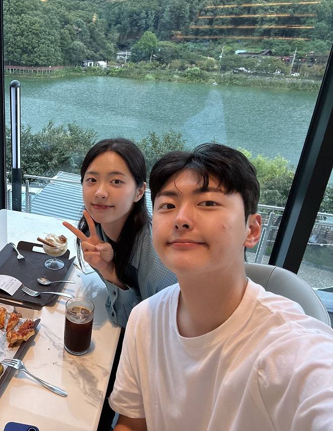 소노 박종하(앞)와 하나은행 박소희는 한국 농구를 대표하는 남매 선수를 꿈꾼다. 사진출처|박종하·박소희 제공