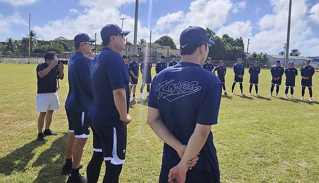 ‘방목형’ 류지현, ‘카리스마형’ 류현진…WBC 대표팀은 잘 돌아갑니다