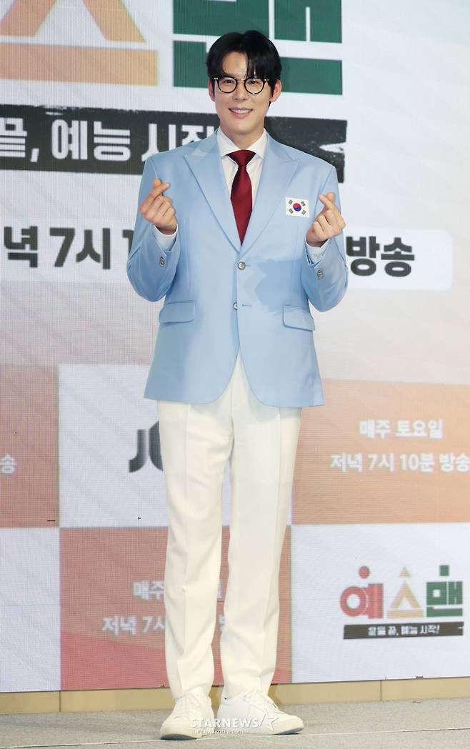전 수영선수 박태환이 14일 오후 서울 영등포구 페어몬트 앰배서더 호텔에서 진행된 JTBC 예능 '예스맨' 제작발표회에 참석해 포즈를 취하고 있다.  레전드 스포츠 스타들의 치열한 예능 생존전 ‘예스맨’은 오는 17일 첫 방송된다. /2026.01.14 /사진=이동훈 photoguy@