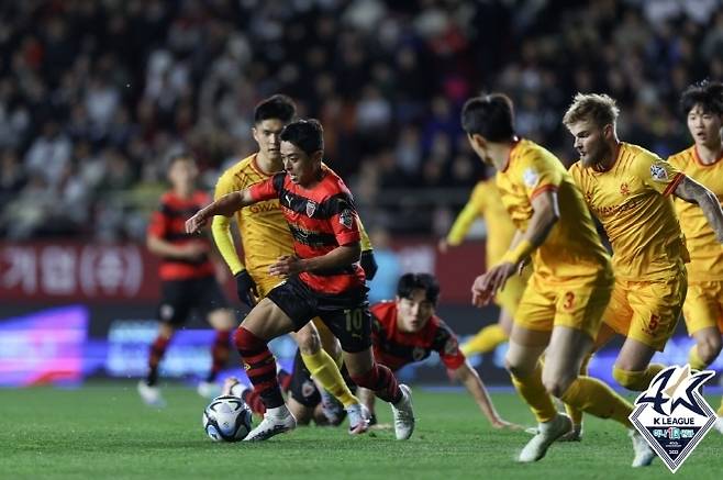 백성동이 날렵한 드리블로 상대 수비를 따돌리고 있다. 사진=한국프로축구연맹