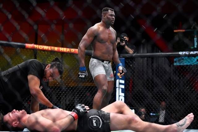 은가누에게 있어 넴코프전은 자신이 건재하다는 것을 알리는 신호가 될 것이다. 비 UFC 헤비급 선수 중 존 존스의 제자 게이블 스티븐슨이 가장 큰 주목을 받고 있으나 넴코프 역시 마찬가지다. 넴코프에게도 은가누전은 큰 기회가 되겠으나 반대 입장도 마찬가지다. 사진=X