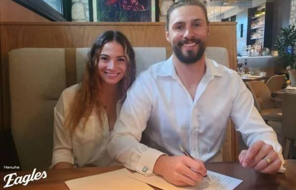 울 것 같아요 아내도 장인어른도 모두 폭풍 눈물 예고… 마이너·독립리그 떠돌던 '대전 예수', ML서도 인생역전 스토리 계속될까