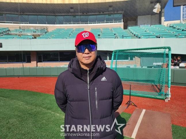 스타뉴스와 인터뷰를 하고 있는 장원진 감독. /사진=박수진 기자