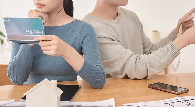 경제권을 각자 가진 부부는 과소비를 하기 쉽다. 서로를 통제할 수 없어서다.[사진 | 게티이미지뱅크]