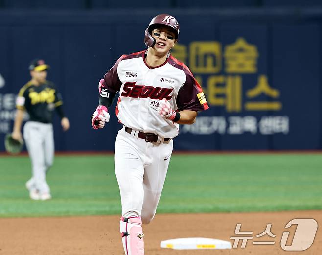 울산 웨일즈에 합류하는 변상권. / 뉴스1 DB ⓒ News1 구윤성 기자