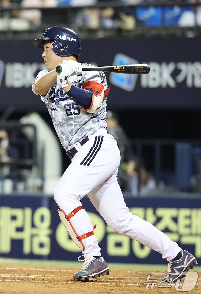 양의지는 지난해 타격왕과 포수 부문 골든글러브를 수상했다. 2025.9.10/뉴스1 ⓒ News1 이광호 기자