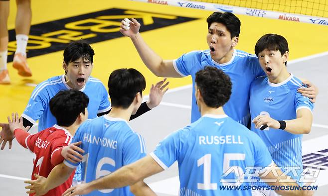 16일 의정부 경민대학교 체육관에서 열린 V리그 남자부 KB손해보험과 대한항공의 경기. 대한항공 김규민이 득점 후 환호하고 있다. 의정부=박재만 기자 pjm@sportschosun.com/2026.01.16/