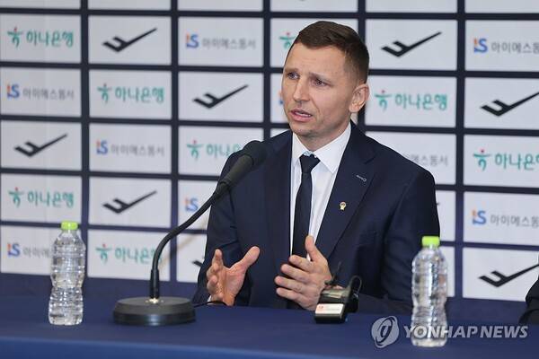 니콜라이스 마줄스 감독. ⓒ연합뉴스