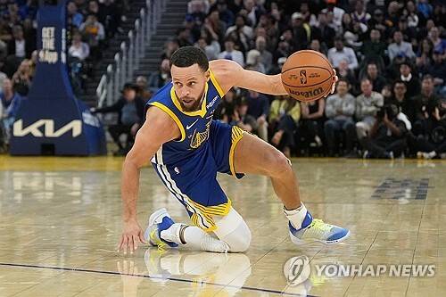 '초비상!' 커리, 다친 데 또 다쳤다? 이번에도 허벅지 부상 우려