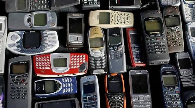 노키아가 과거 출시했던 휴대폰 단말기들./로이터통신