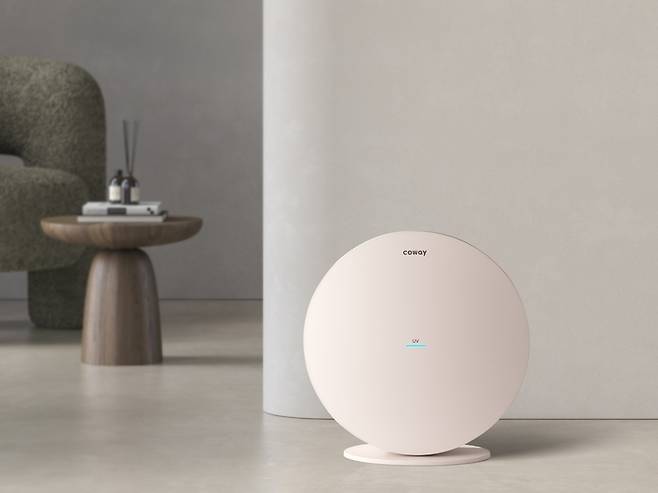 코웨이가 가정용 의료기기 브랜드 ‘테라솔’을 론칭하고 첫 제품으로 요실금 치료기기 ‘테라솔U’를 출시했다고 16일 밝혔다. <코웨이>