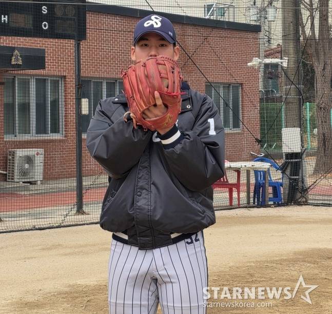서울고 김지우가 15일 서울고 야구부 운동장에서 스타뉴스와 만나 인터뷰에 응했다. /사진=김동윤 기자