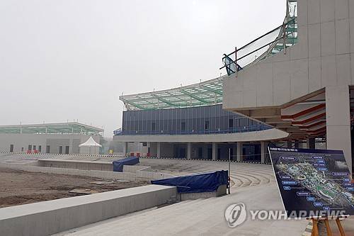 모습 드러낸 신축 전주야구장·육상경기장 [촬영 : 김동철]