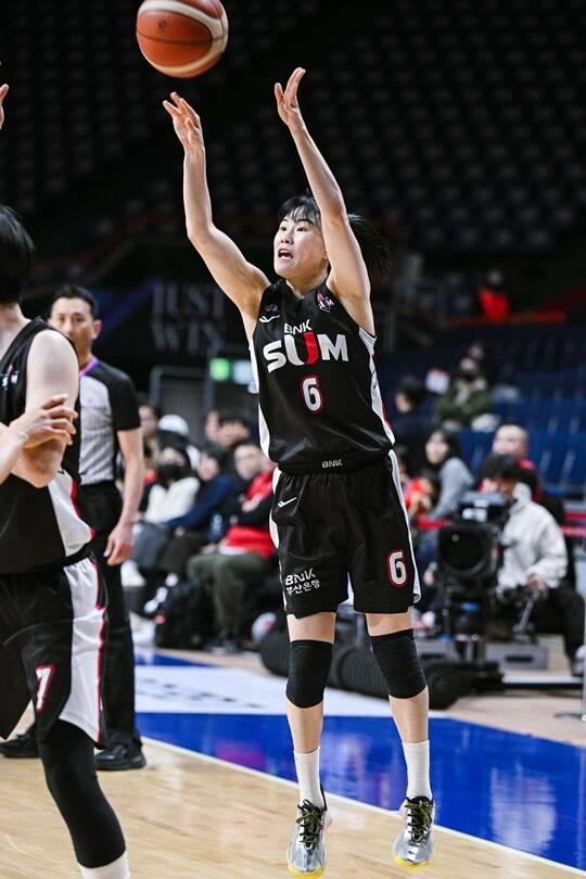 [BK 리뷰] 공격 리바운드로 재미 본 BNK, 삼성생명 제압 … 홈 3연패 탈출