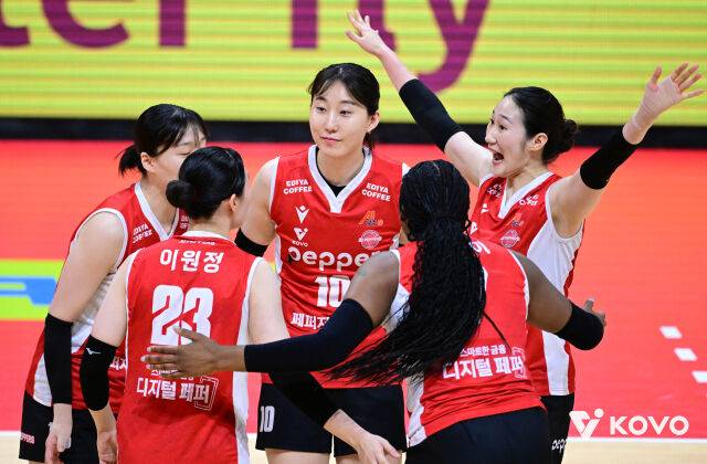 박정아(10번)와 동료들./KOVO