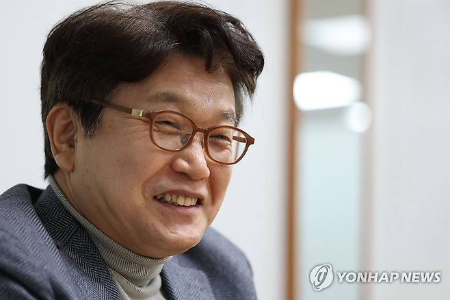 연합뉴스와 [삶] 인터뷰 중인 김경록 전 미래에셋자산운용 고문 [이지은 기자 촬영]