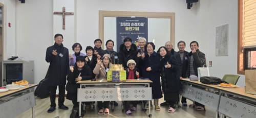 ◇천주교 춘천교구 가톨릭문우회가 문집 제19집 ‘희망의 순례자들’을 출간했다. 문우회는 앞서 지난 15일 강릉 영동가톨릭사목센터에서 ‘희망의 순례자들’출판기념식을 열었다.