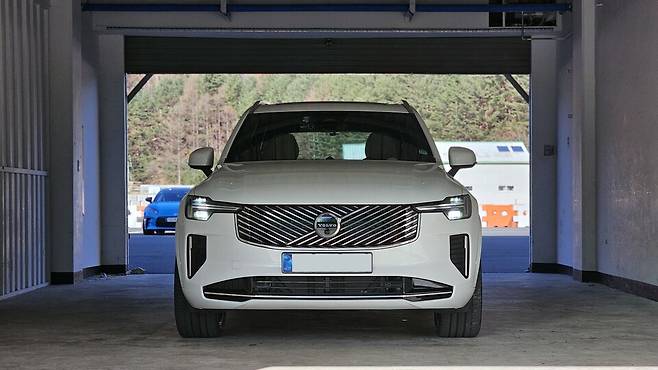 볼보 'XC90'의 전면./곽호준 기자