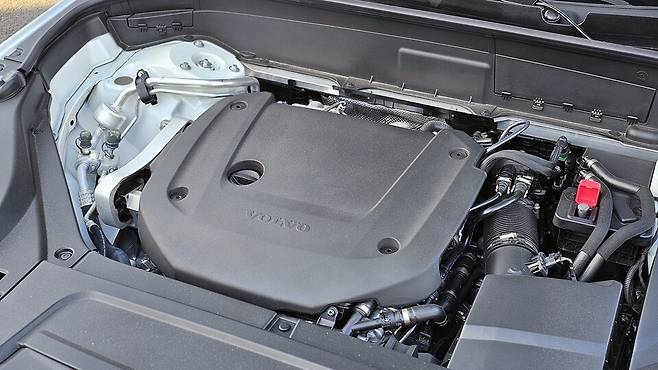 볼보 'XC90'의 엔진./곽호준 기자