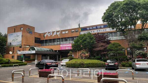 태백시청 전경 Ⓒ 투어코리아