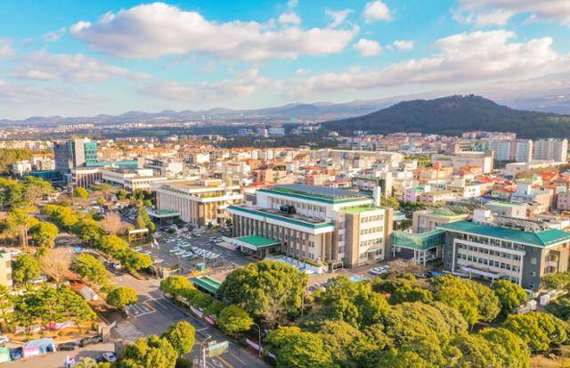 제주도청 전경. 한국일보 자료사진