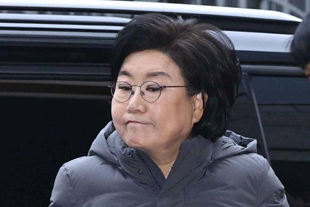 이혜훈 기획예산처 장관 후보자가 16일 서울 중구 예금보험공사에 마련된 인사청문회 준비 사무실로 출근하고 있다. 강예진 기자