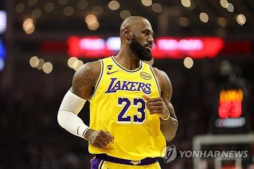 '속공 득점 전체 1위' 달리는 르브론은 여전히 강력하다