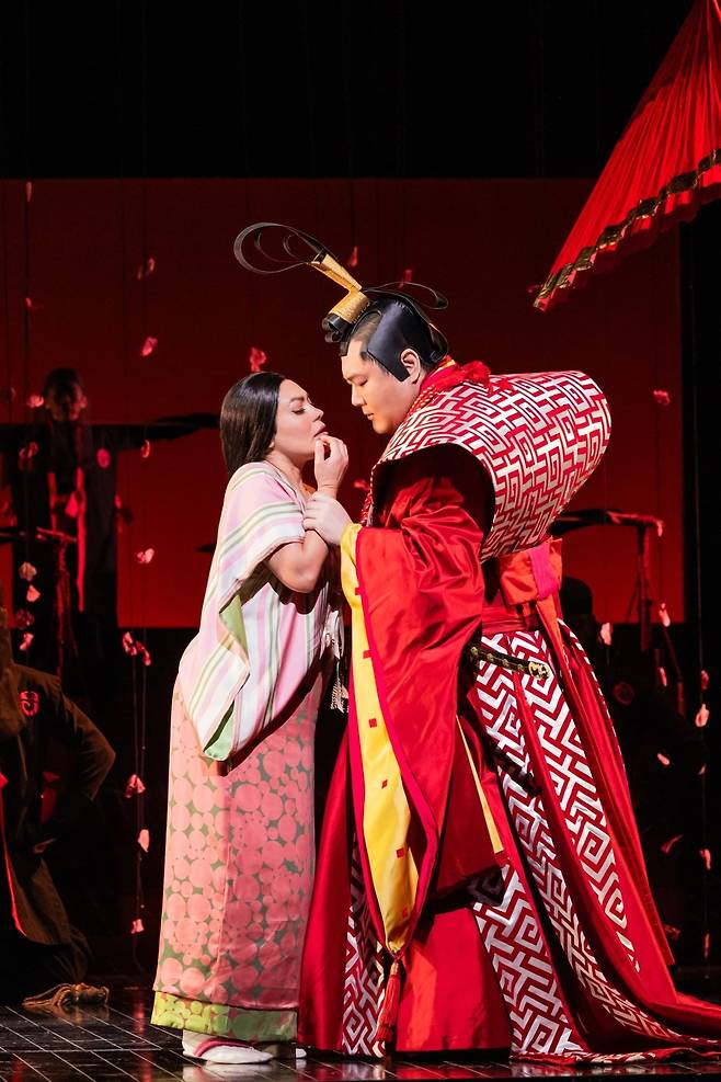 메트로폴리탄 오페라 <나비부인>에 야마도리 왕자 역으로 출연한 바리톤 차정철 / (c) EVAN ZIMMERMAN