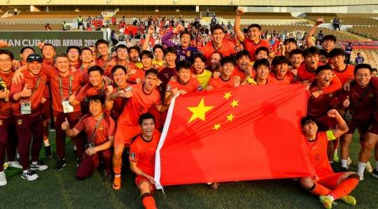 4강 진출을 기뻐하는 중국 U-23 축구대표팀 선수들. 사진[연합뉴스]