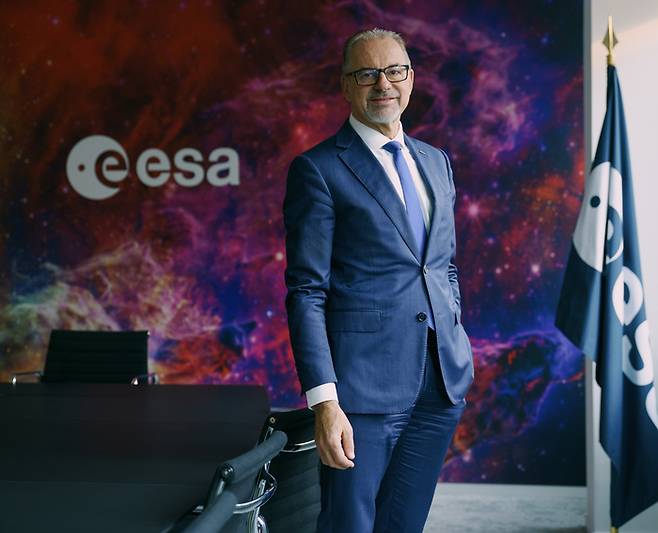 요제프 아쉬바허 유럽우주국(ESA) 사무총장은 매일경제신문과 인터뷰에서 “지금은 유럽과 한국 우주개발의 매우 중요한 순간”이라며 “유럽과 한국의 연대는 상호이득을 가져다줄 것”이라고 강조했다. [ESA]