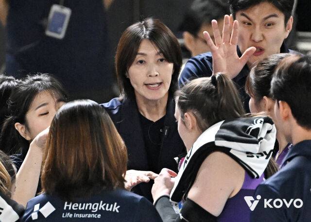 흥국생명 요시하라 도모코 감독./KOVO