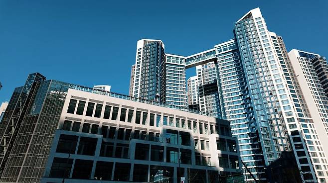 서울 송파구 신천동 ‘잠실 르엘’ 단지 전경. 유종우PD