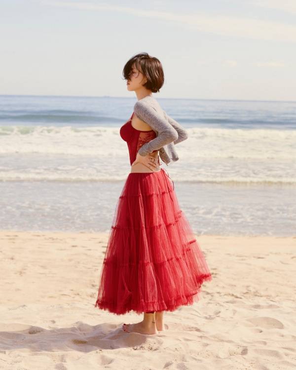 화사, '인기가요' 트리플 크라운 성공…음방 5관왕