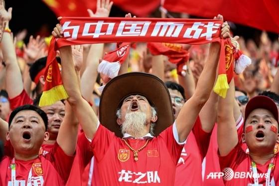 '낯두꺼운' 中, 유효슈팅 0개로 4강행 이게 강철 만리장성이다... 120분 '민폐 축구'에 정신 승리