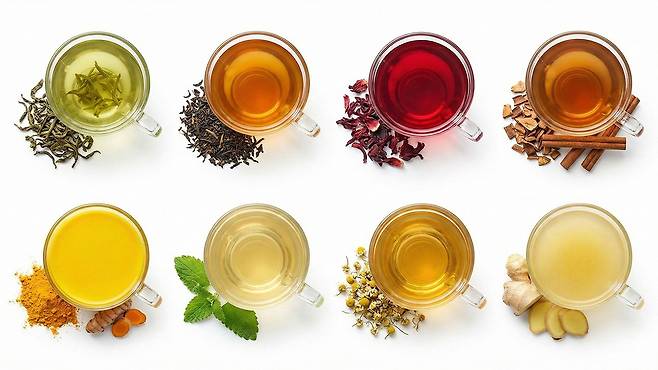 혈당 감소에 효과적인 차를 마실 때는 설탕을 첨가하지 않는 것이 좋다｜출처: Gemini 생성