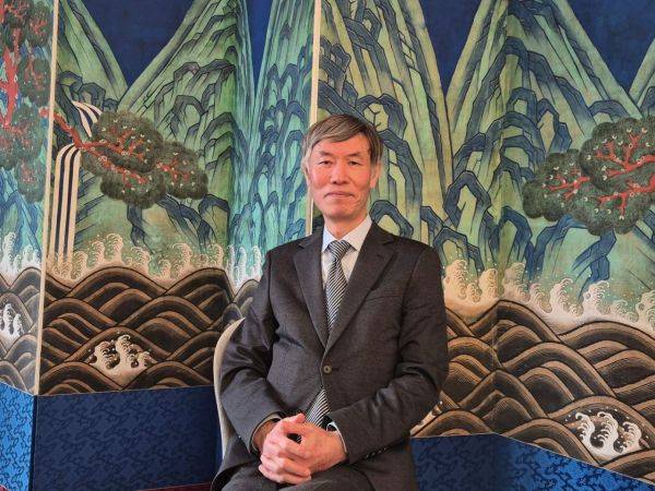 이일열 전 프랑스파리문화원장은 최근 아시아경제와 인터뷰에서 일본은 200년에 걸쳐 문화가 축적되며 프랑스 일상에 자리 잡았지만, 한국은 디지털 콘텐츠라는 강점을 바탕으로 그 시간을 상당 부분 단축할 수 있다고 설명했다. 이민지 기자.