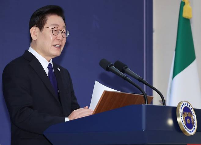 이재명 대통령이 19일 청와대에서 열린 한-이탈리아 공식오찬에서 인사말을 하고 있다. 뉴시스