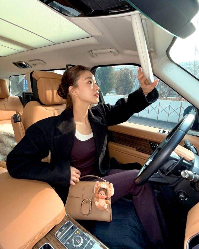 손연재가 외제차타고 장보는 일상을 공개했다. / 손연재 인스타그램