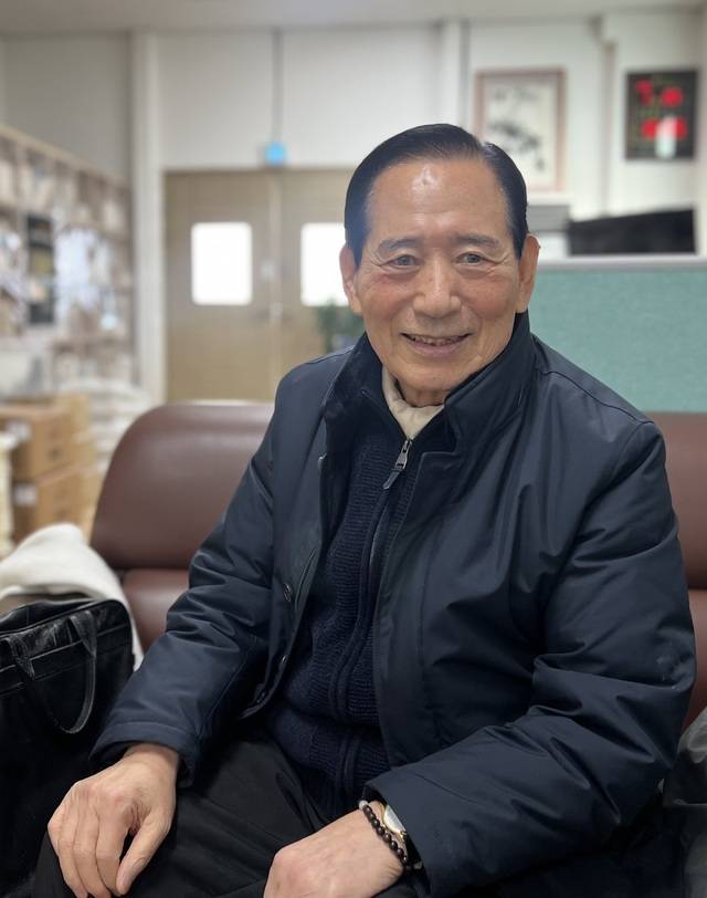 20일 신아출판사에서 김철규 새만금문학 발행인을 만나 문예지 창간 취지 등에 대해 이야기를 나눴다 / 사진=박은 기자