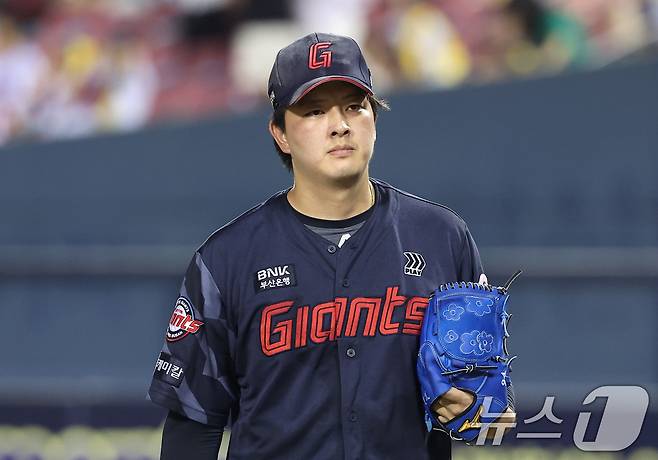 롯데 자이언츠 김원중(33). /뉴스1 DB ⓒ News1 김성진 기자