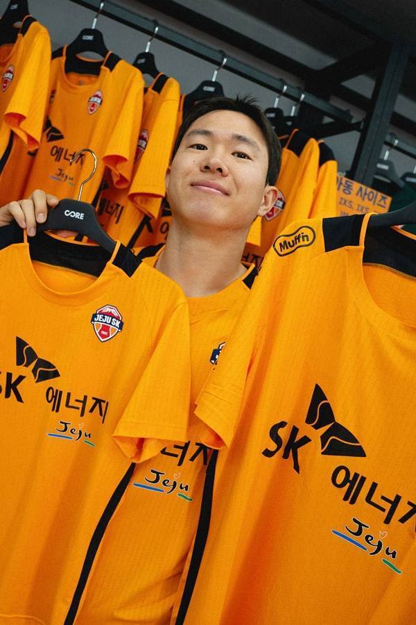 벤투호에서 함께했던 세르지우 코스타 감독의 부름을 받은 권창훈. ⓒ제주 SK